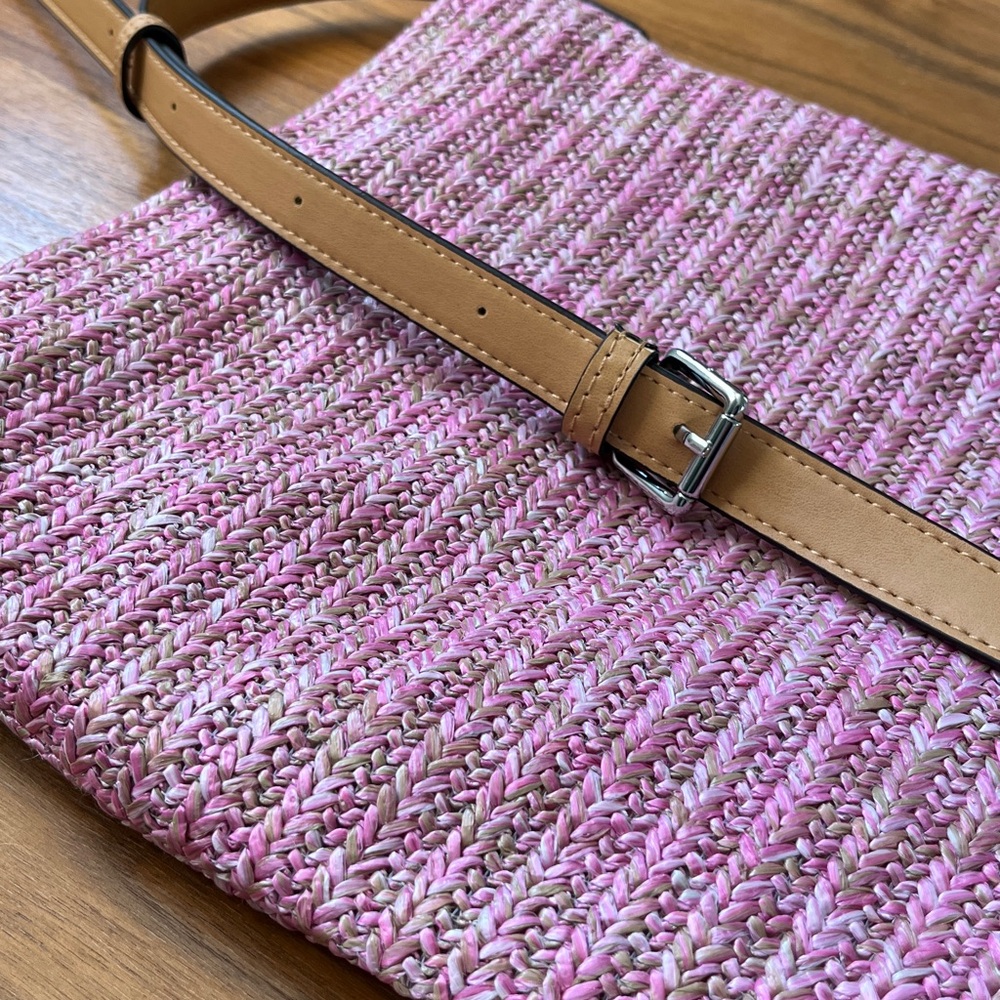Vera Bradley Pink Crossbody Purse - Picture 3 of 9